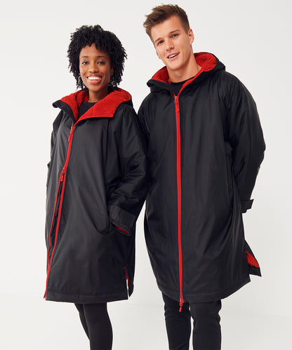 All-weather robe
